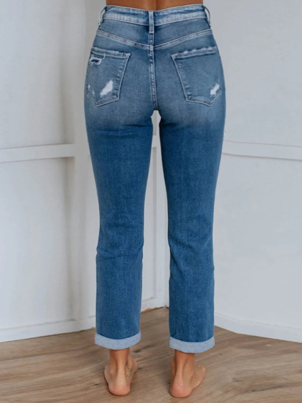 Distressed Jeans with Pockets